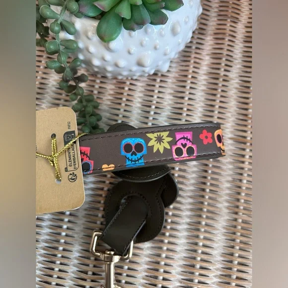 Disney Parks Disney Tails Coco Pet Lead Leash in size L/XL. - Picture 4 of 4